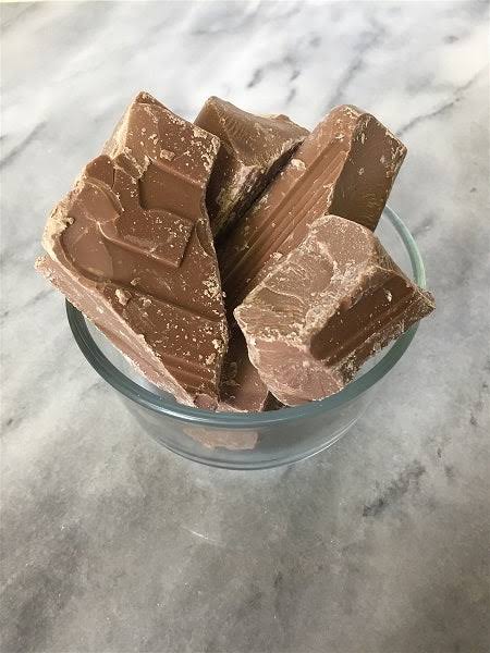 Switzella Milk Compound Chocolate 1kg (Loose Packing)